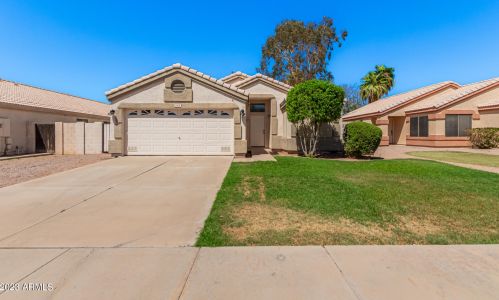 1904 Appaloosa Rd, Gilbert, AZ 85296-3210