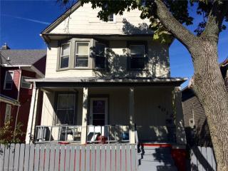 4012 John Ave, Cleveland, OH 44113-3228