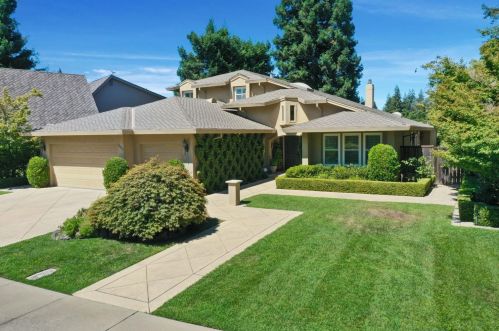 1127 Rivergate Dr, Lodi, CA 95240-0545