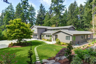 10108 21 St, Bellevue WA  98004-7054 exterior