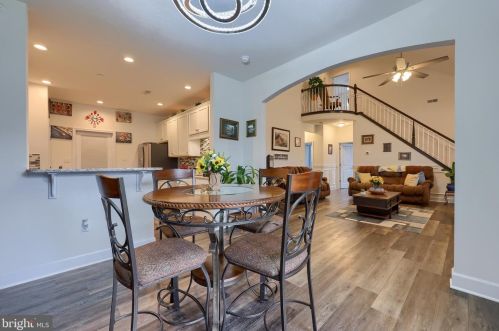 46 Dolomite Dr, York, PA 17408-6356