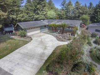 4301 Ridgecrest Dr, Eureka CA  95503-6429 exterior