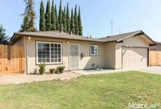 1023 Madsen Dr, Ripon, CA 95366-2531