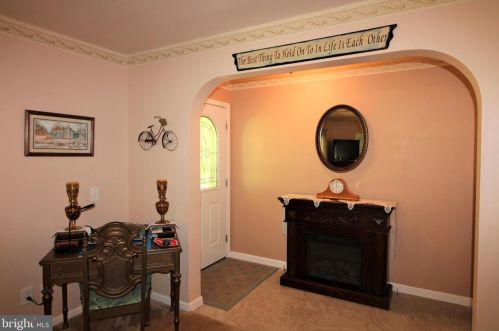 1911 Cranesville Rd, Corinth, WV 26764-6839