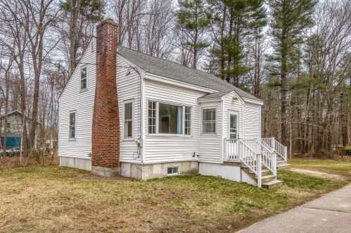 45 Branch Rd, Wells, ME 04090-6042