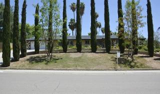 4011 Flintridge Dr, Bakersfield, CA 93306-3222