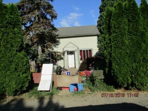 156 4th St, Lebanon, OR 97355-2823