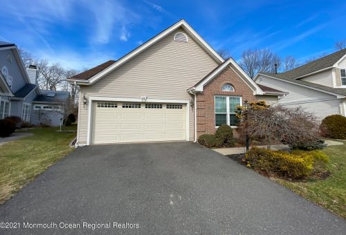26 Symphony Ave, Berkeley Township, NJ 08721-1955