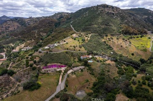 9063 Old Castle Rd, Valley Center CA  92082-5503 exterior