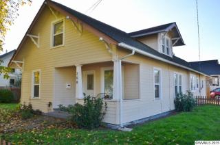 208 Park St, Lebanon, OR 97355-4226