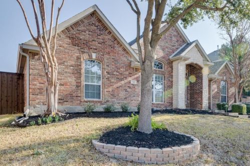 1418 Glenshire Dr, Garland, TX 75043-1735