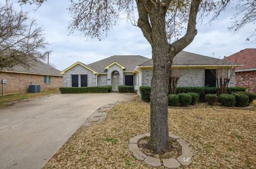 913 Jeffrey Dr, Denton, TX 76208-6425