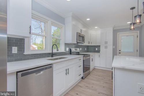 19214 Mockingbird Heights Rd, Triangle VA  22172-2207 exterior