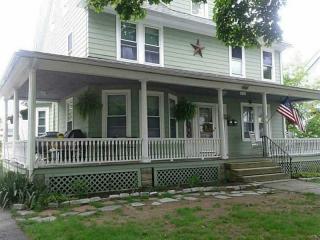 360 Sayles Ave, Glocester, RI 02859-3112