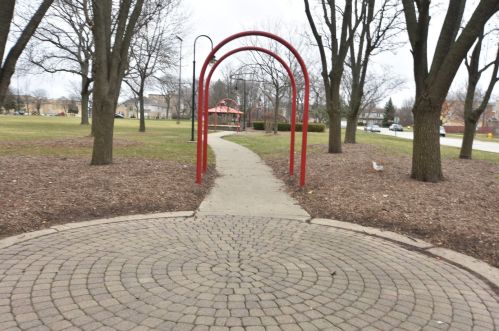 8854 Grace Ave, Niles IL  60714-1429 exterior