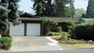 518 128th Ave, Bellevue, WA 98005-3619