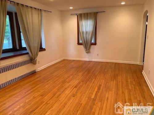 117 Grandview Ave, Edison NJ  08837-2557 exterior