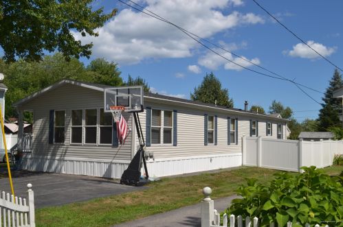 53 Batchelder Ln, Wells, ME 04090-3963