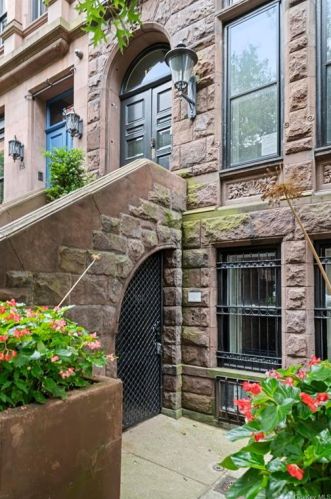 120 87th St, New York NY  10024-2915 exterior