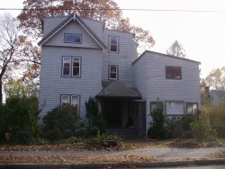 992 Beacon St, Newton, MA 02459-1726