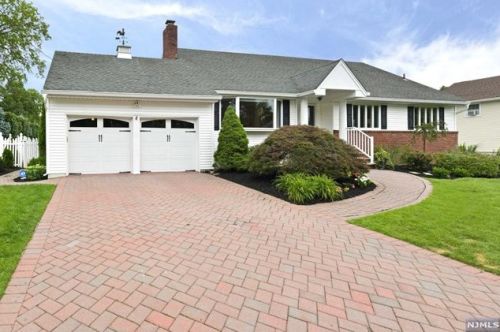 307 Country Club Dr, Oradell, NJ 07649-1844