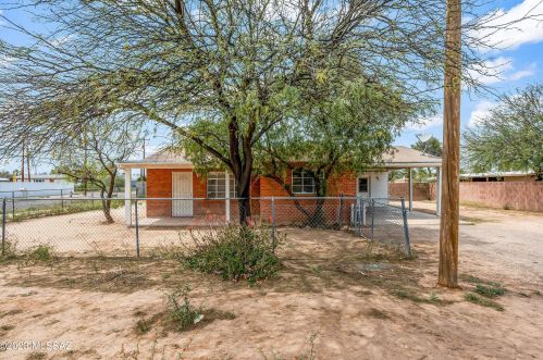 4105 Flower St, Tucson, AZ 85712-1844