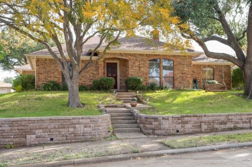 3122 Regency, Carrollton, TX 75007-2701