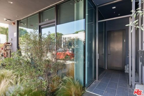 207 Hollister Ave, Santa Monica, CA 90405-3405