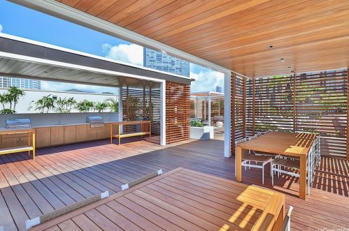 987 Queen St, Honolulu HI  96814-4118 exterior