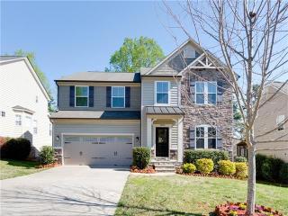 10030 Falmouth Ln, Charlotte NC  28269-7029 exterior