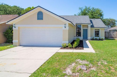 1051 Alpug Ave, Oviedo, FL 32765-7086