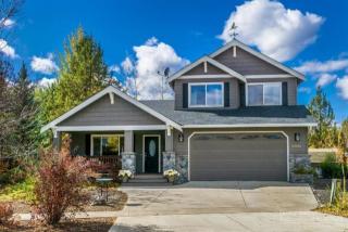 63501 Stacy Ln, Bend, OR 97701-8543