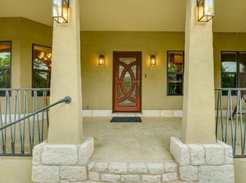 5505 Driftwood Dr, Austin TX  78731-2639 exterior