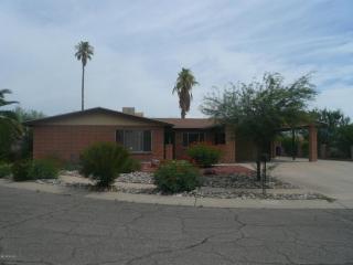 9517 3rd St, Tucson, AZ 85748-2704