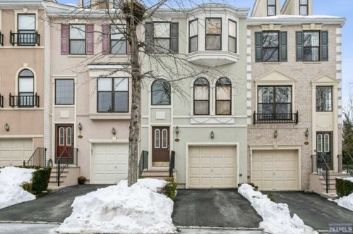 464 Hartford Dr, Nutley, NJ 07110-3943