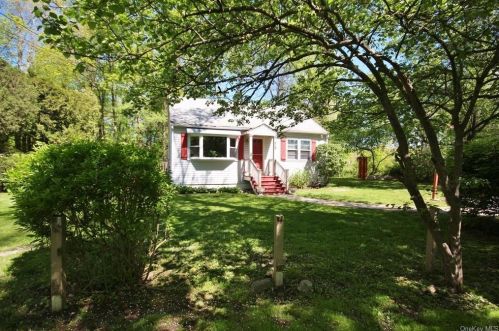 25 Perry Rd, Patterson, NY 12563-8917