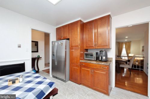 8010 Revenna Ln, Springfield VA  22153-2935 exterior