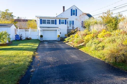 157 Farwell St, Lewiston, ME 04240-4828