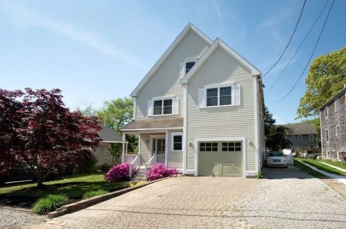 135 Mayflower Ln, Marshfield, MA 02050-6735