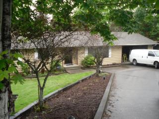 815 15th Ave, Puyallup WA  98371-7481 exterior