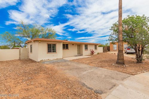 6931 Mary Dr, Tucson, AZ 85730-1675