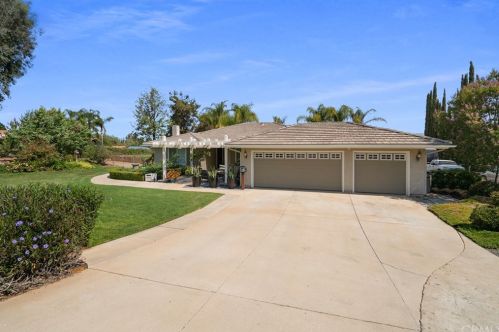 16480 Singletree Ln, Riverside, CA 92506-5730