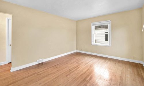 2820 36th St, Two Rivers, WI 54241-1302
