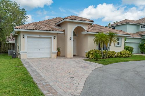 1840 Capeside Cir, West Palm Beach, FL 33414-8097