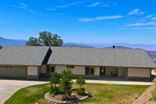 25101 Paramount Dr, Tehachapi, CA 93561-9692