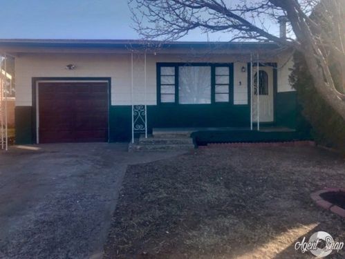 2704 Windsor Dr, Odessa, TX 79762-7863