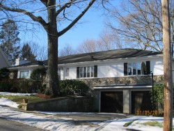 29 Voss Ter, Newton, MA 02459-2618