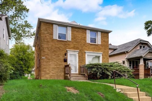 4679 19th Pl, Milwaukee, WI 53209-6453