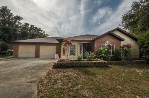 39711 County Road 452, Leesburg, FL 34788-8389