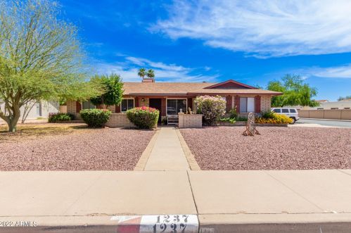 1237 Mclellan Rd, Mesa, AZ 85203-3836